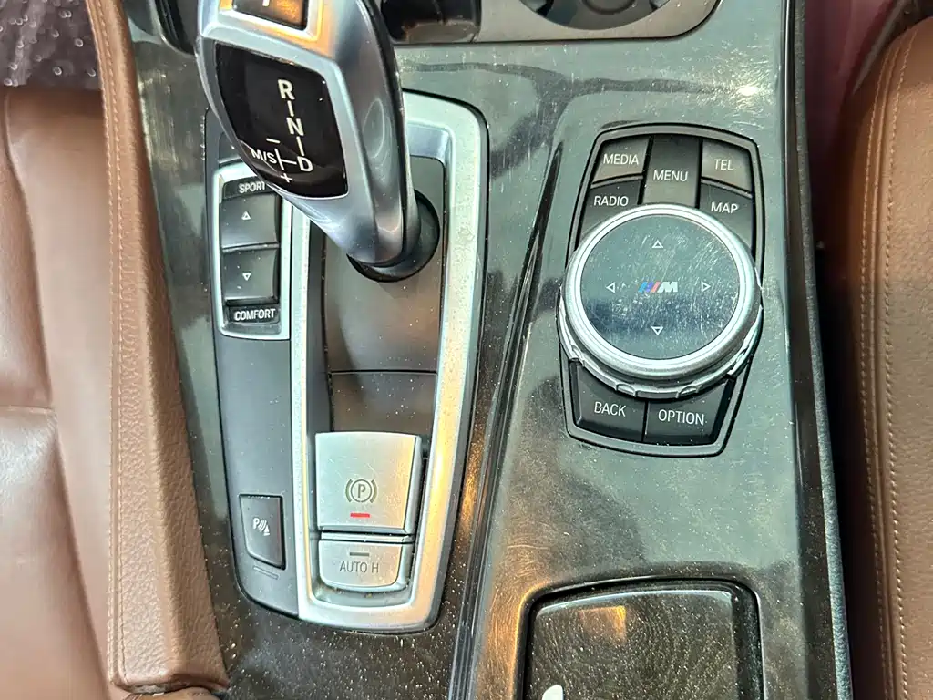 BMW 5 Series 2014 — фото 16