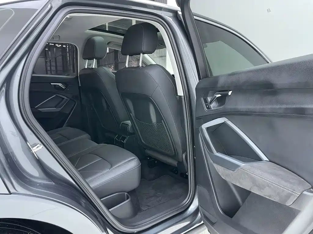Audi Q3 Sportback 2022 — фото 27