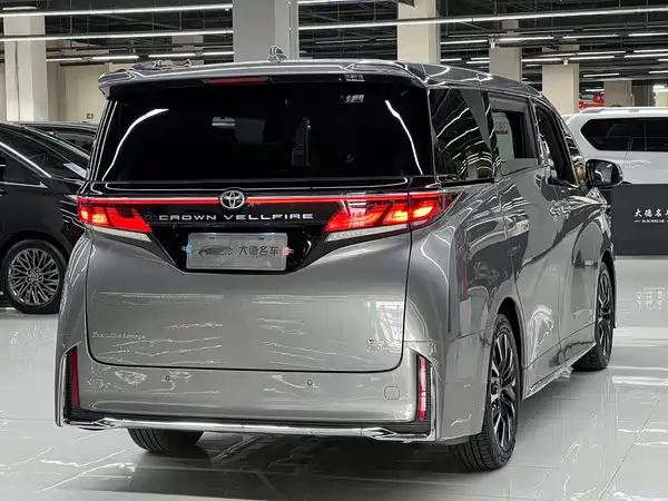 Toyota Vellfire 2026
