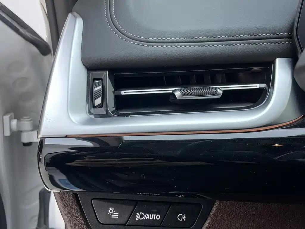 BMW X1 2023 — фото 17