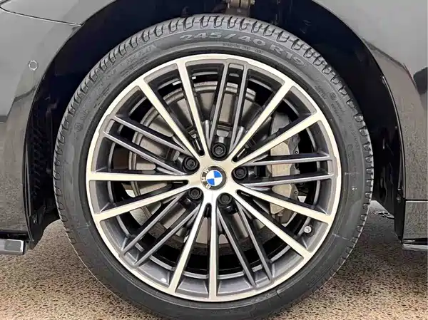 BMW 5 Series 2021