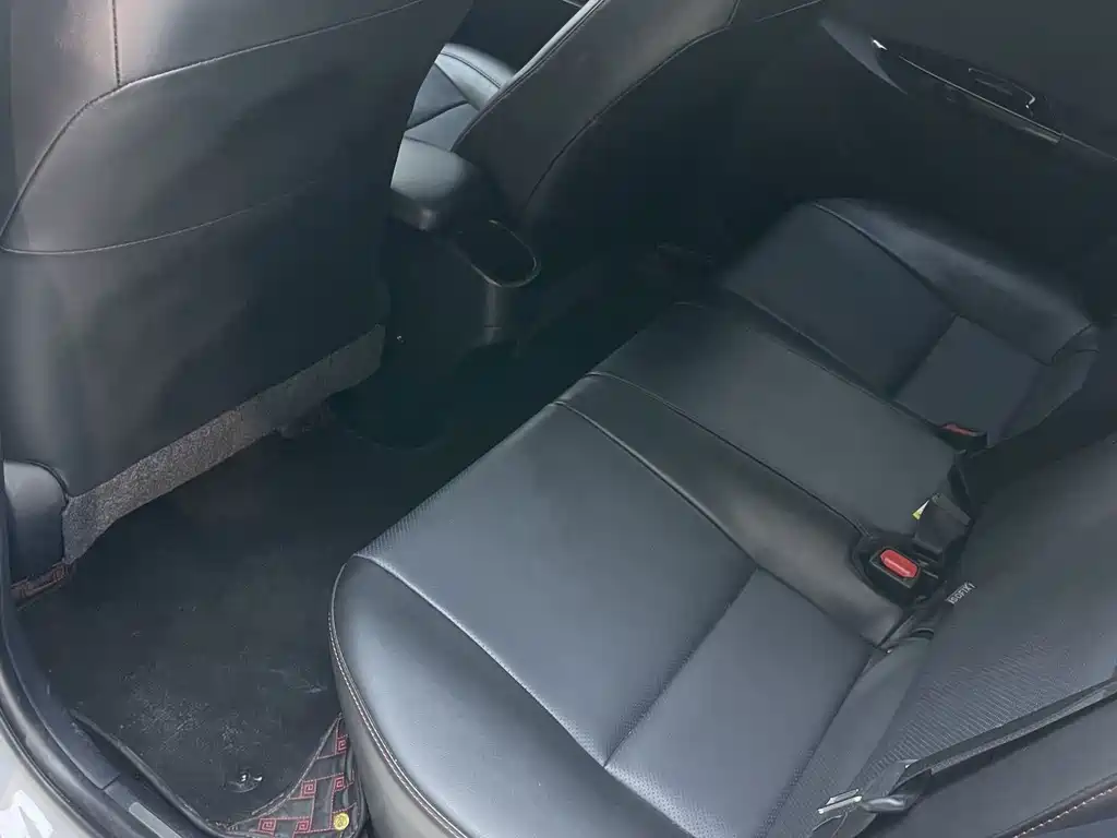 Toyota Yaris L 2022 — фото 20