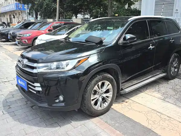 Toyota Highlander 2020