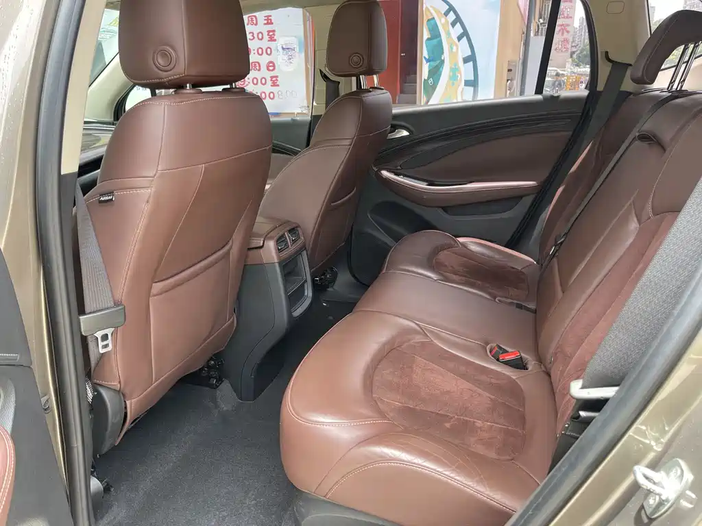 Buick Envision Plus 2017 — фото 10