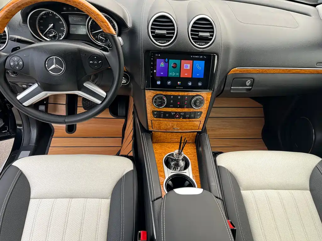 Mercedes-Benz GL-Class 2010 — фото 37