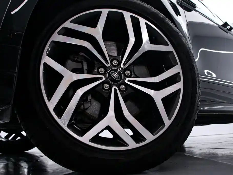 Land Rover Evoque 2024 — фото 16