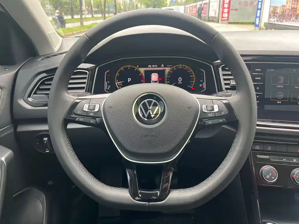 Volkswagen T-Roc 2022 — фото 12