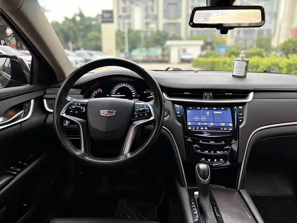 Cadillac XTS 2019 — фото 14