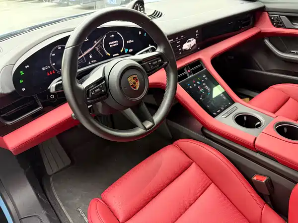 Porsche Taycan 2021