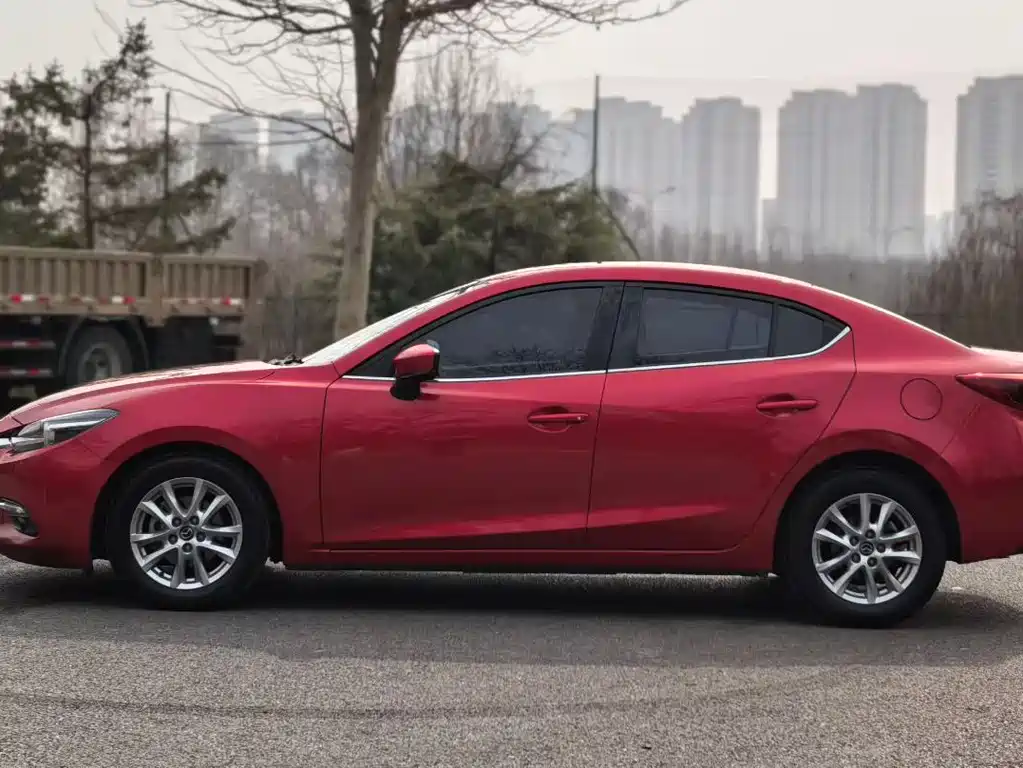 Mazda 3 Axela 2018 — фото 3