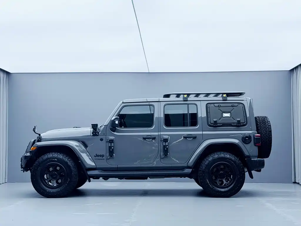 Jeep Wrangler 2022 — фото 9