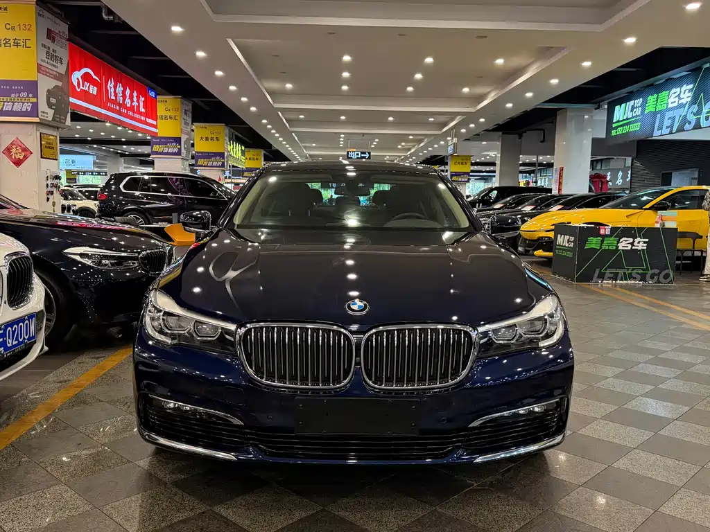 BMW 7 Series 2017 — фото 2