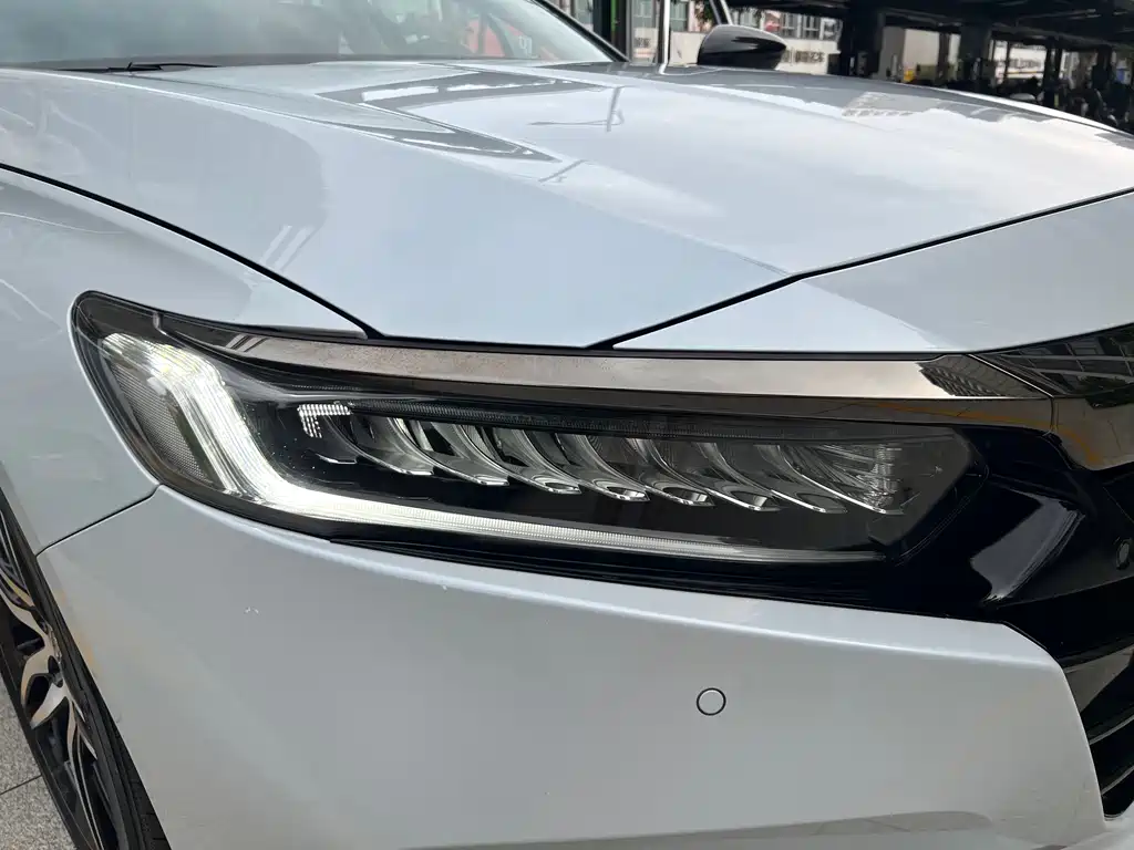 Honda Accord 2023 — фото 16