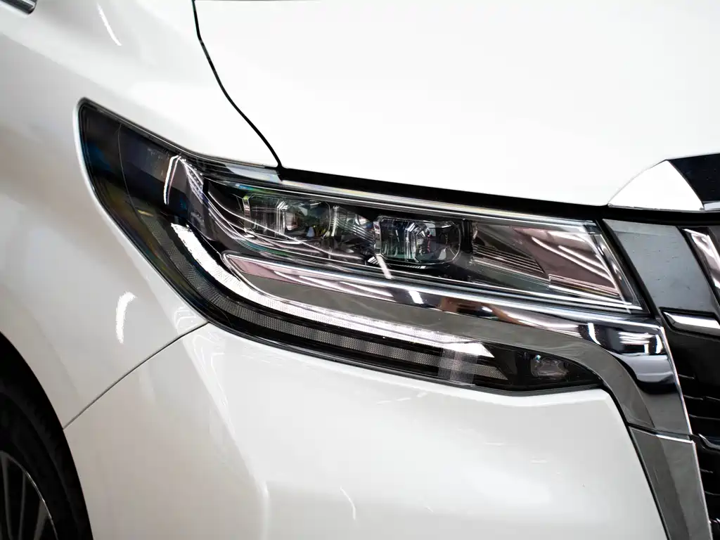 Toyota Alphard 2023 — фото 2