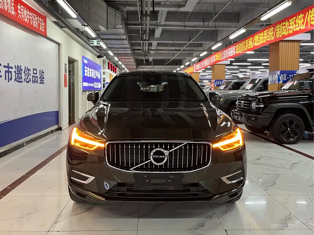 Volvo XC60 2020 — фото 1