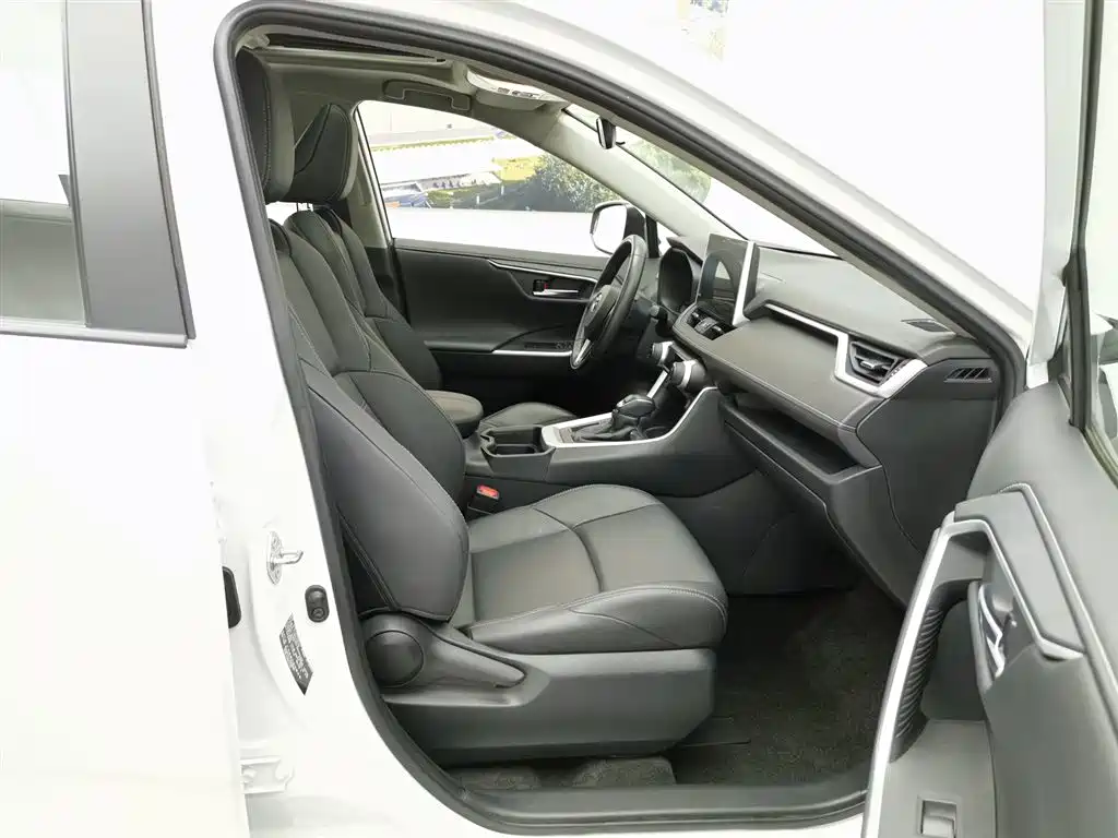 Toyota Wildlander 2021 — фото 23