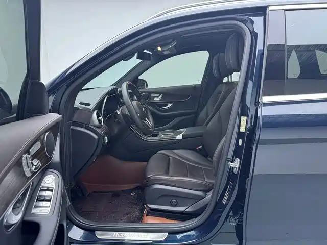 Mercedes-Benz GLC 2021 — фото 10