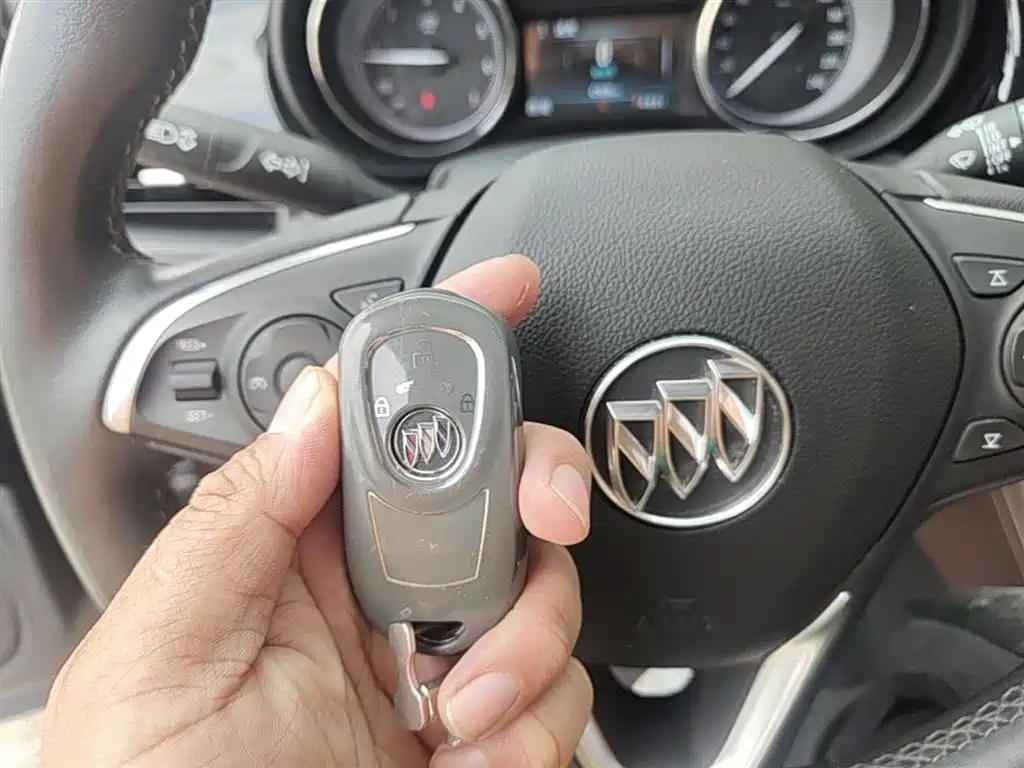 Buick Envision Plus 2021 — фото 9