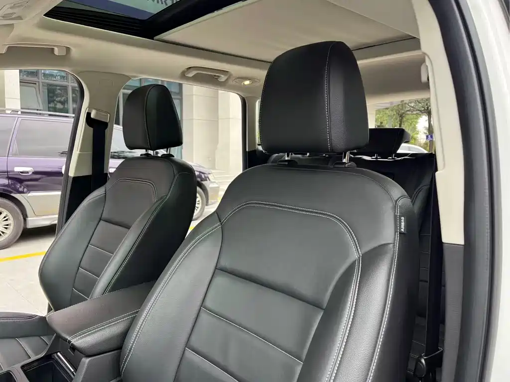 Ford Kuga 2018 — фото 14