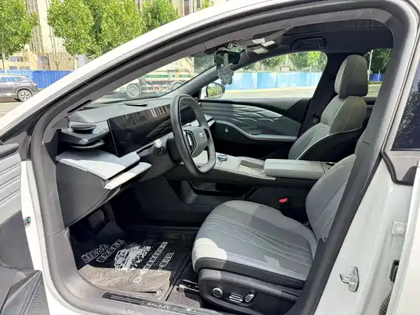 Geely Galaxy E8 2024