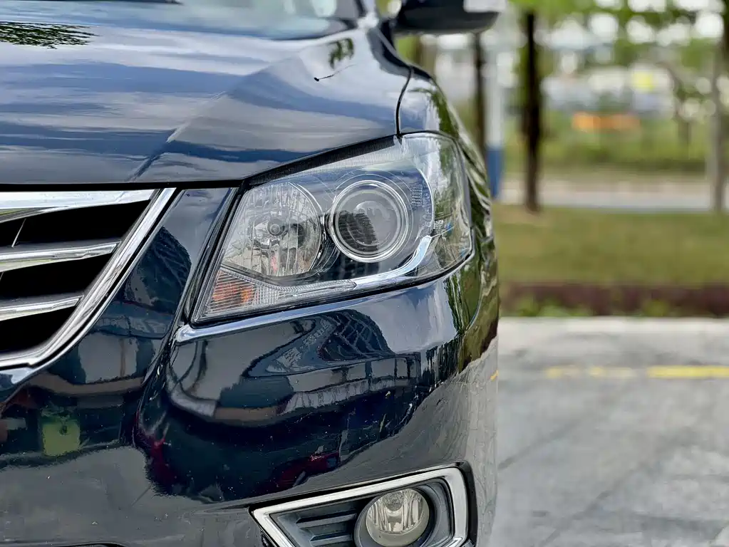 Toyota Camry 2014 — фото 10