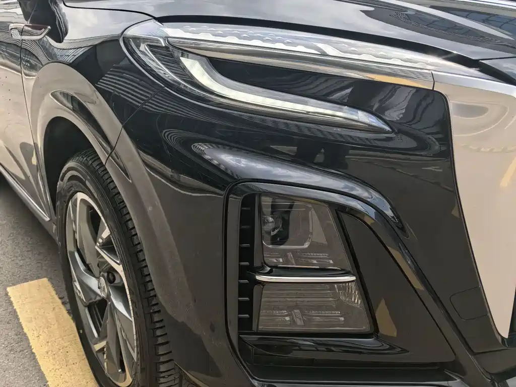 Hongqi HS3 PHEV 2025 — фото 4