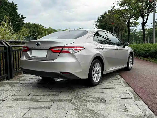 Toyota Camry 2021