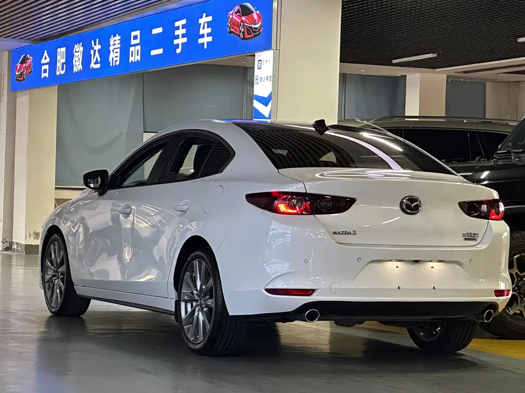 Mazda 3 Axela 2023