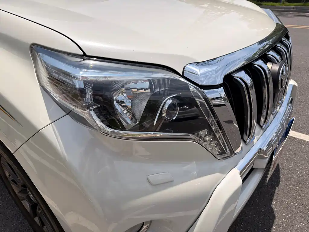 Toyota Prado 2016 — фото 13