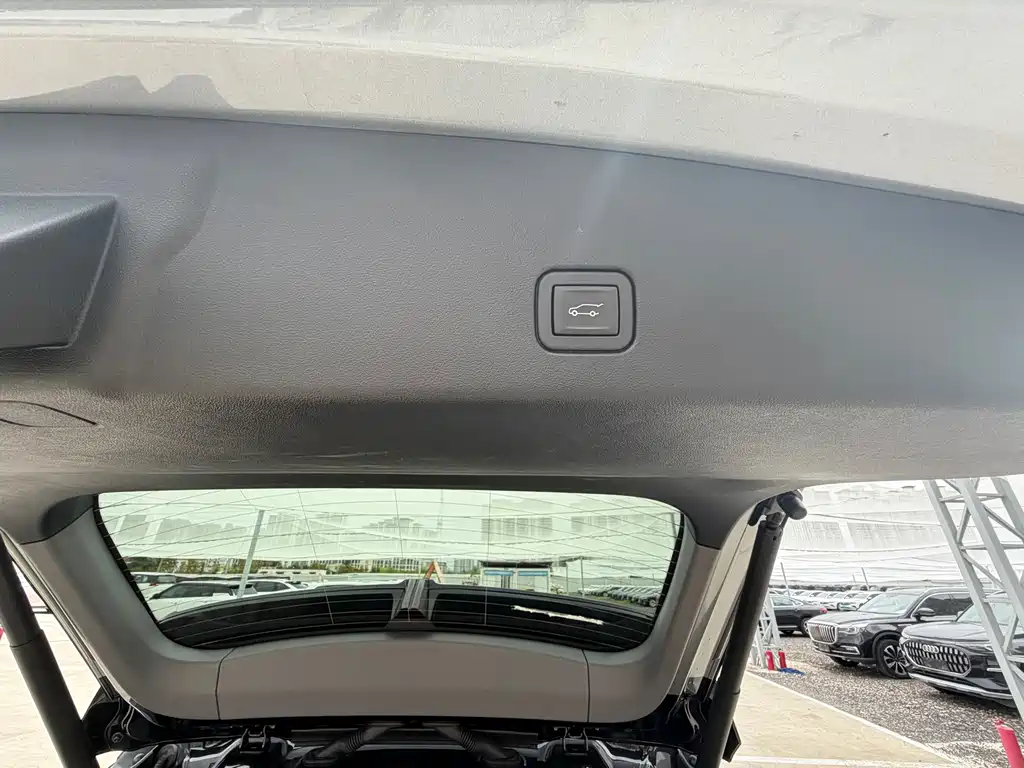 Cadillac IQ Aoge 2024 — фото 17