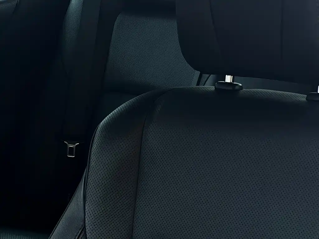 Toyota Crown 2016 — фото 12