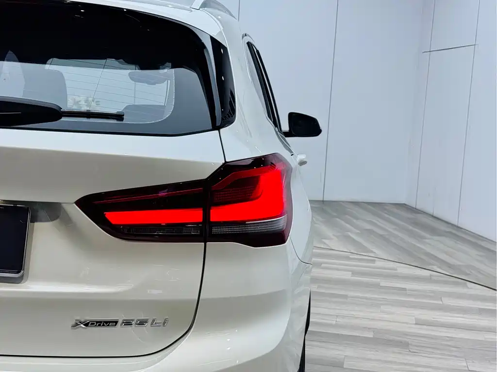 BMW X1 2020 — фото 20