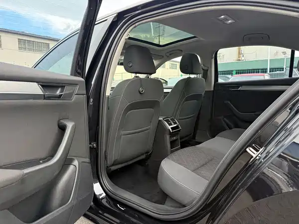Skoda Superb 2021