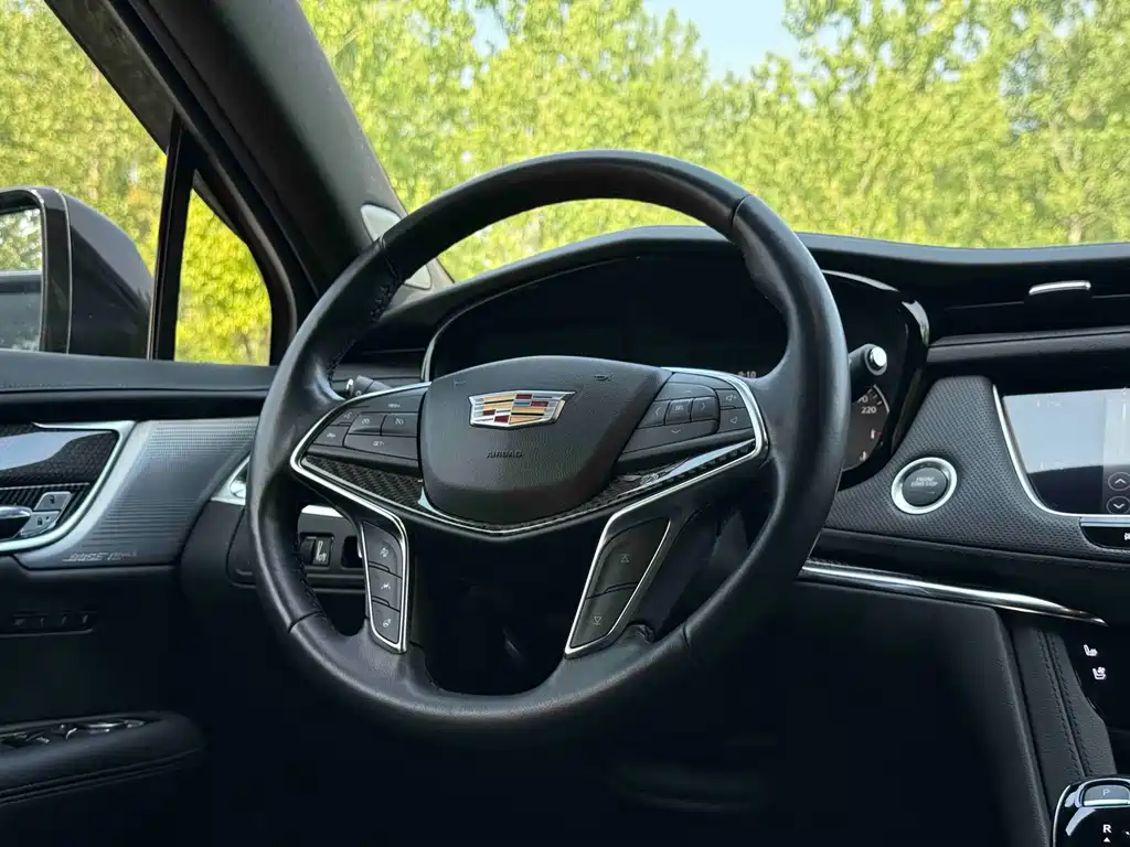 Cadillac XT5 2024 — фото 4