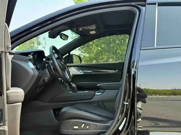 Cadillac XT5 2023
