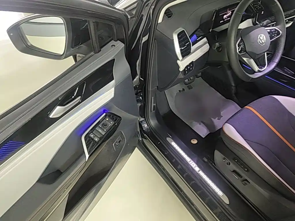 Volkswagen ID 6 CROZZ 2023 — фото 16