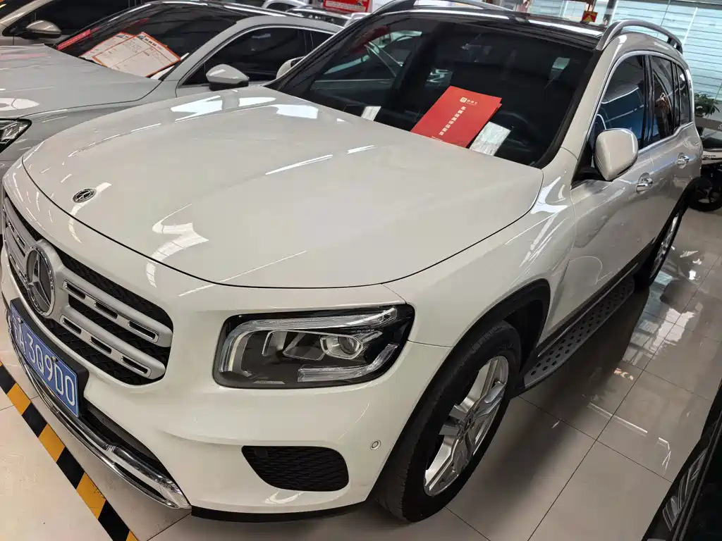 Mercedes-Benz GLB 2021