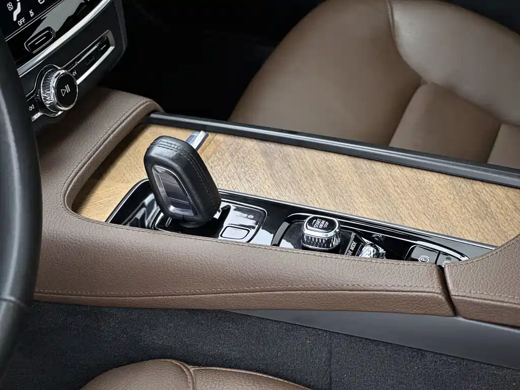 Volvo S90 2021 — фото 11