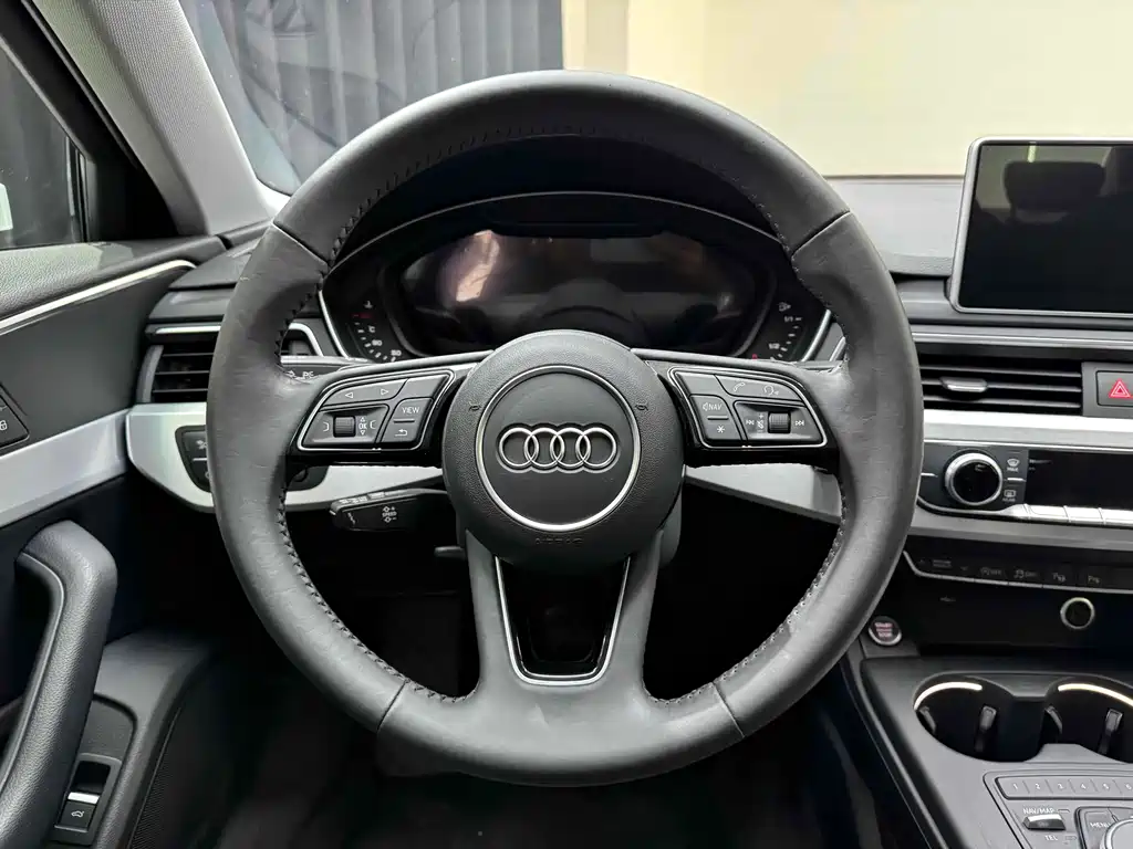 Audi A4L 2020 — фото 21
