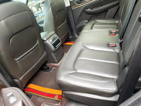Roewe RX8 2018