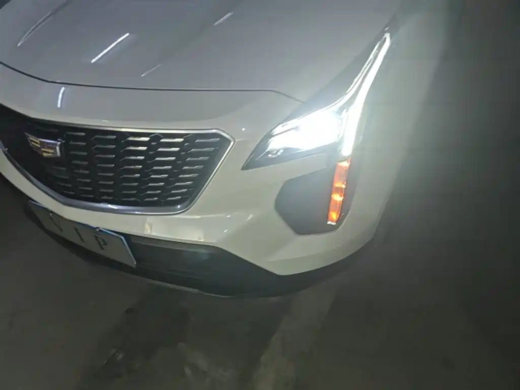 Cadillac XT4 2023 — фото 24