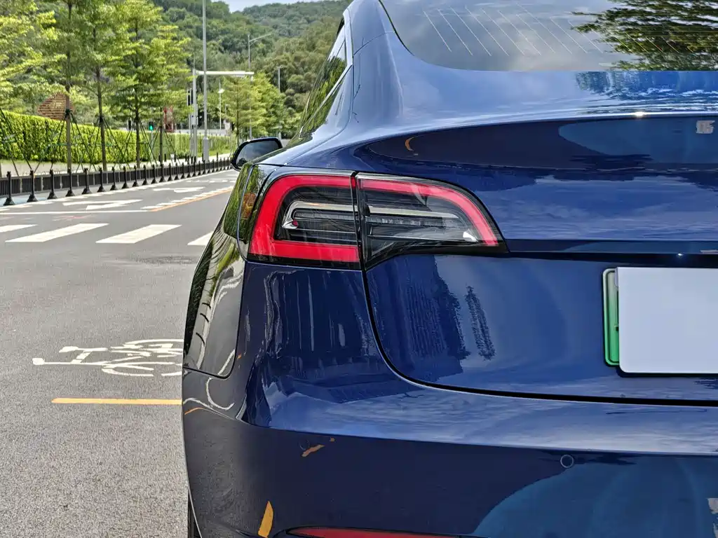 Tesla Model 3 2019 — фото 17