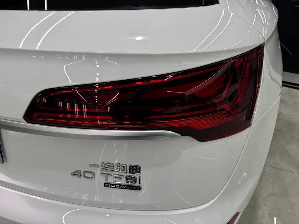 Audi Q5L 2022 — фото 17
