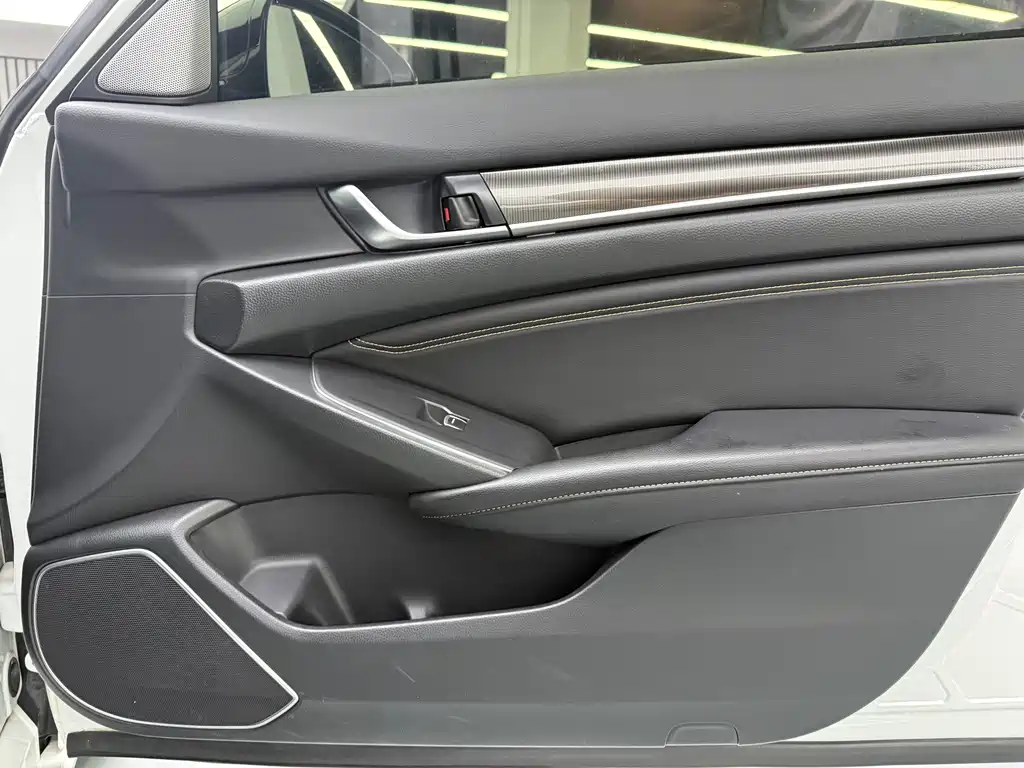 Honda Accord 2022 — фото 20