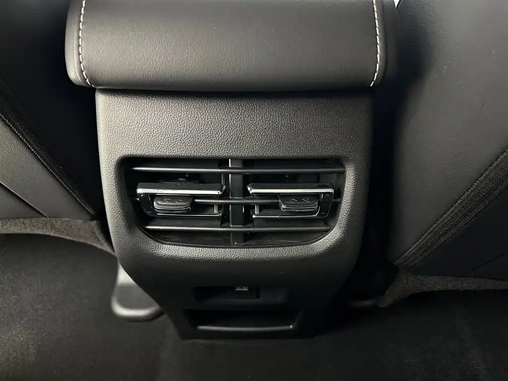 Haval M6 2023 — фото 17