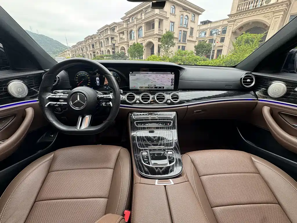Mercedes-Benz E-Class 2020 — фото 13
