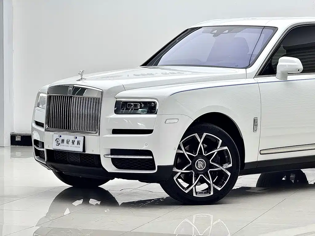 Rolls-Royce Cullinan 2021 — фото 7