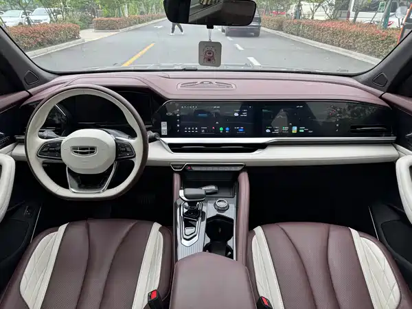 Geely Xingyue L 2021