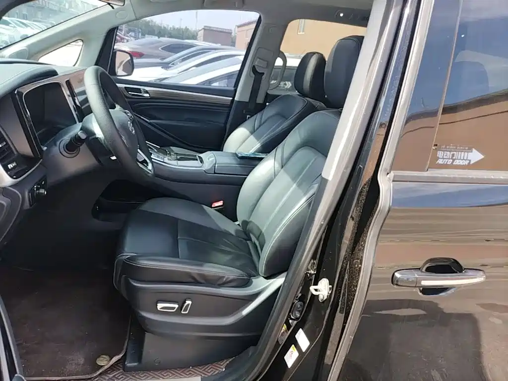 GAC Motor Trumpchi M8 2023 — фото 15