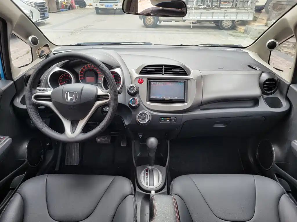 Honda Fit 2014 — фото 10